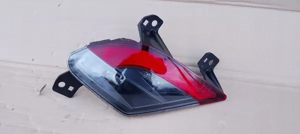 Luz antiniebla trasera izquierda Renault Austral 22-25r OEM 265850172R image 6