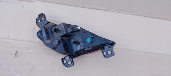 Luz antiniebla trasera izquierda Renault Austral 22-25r OEM 265850172R image 7