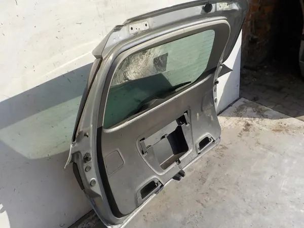 Opel Astra J Heckklappe OEM 669 - Gebraucht image 4