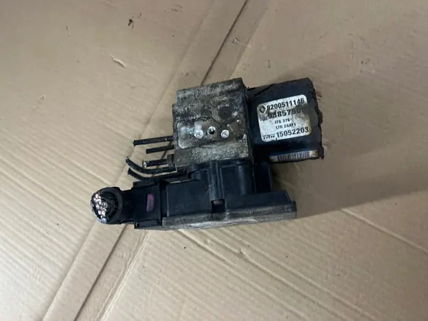 Pompe ABS OEM 8200511146 pour Trafic Vivaro Primastar image 2