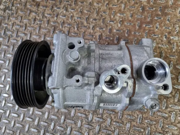 Compressore aria condizionata Audi OE 5Q0816803H image 3