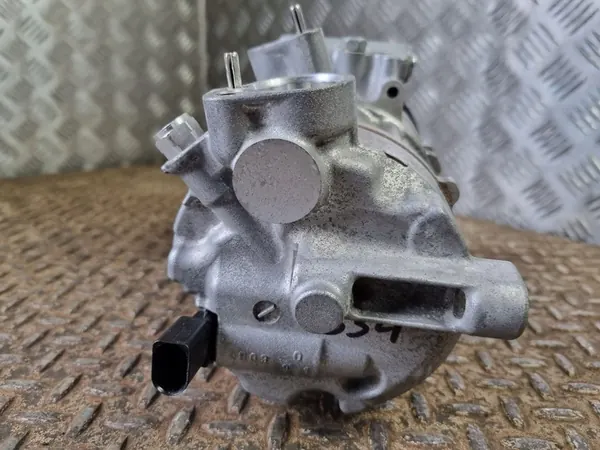Compressore aria condizionata Audi OE 5Q0816803H image 6