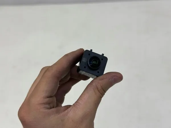 Câmara traseira Citroen C4 X OEM 9847393680 image 3