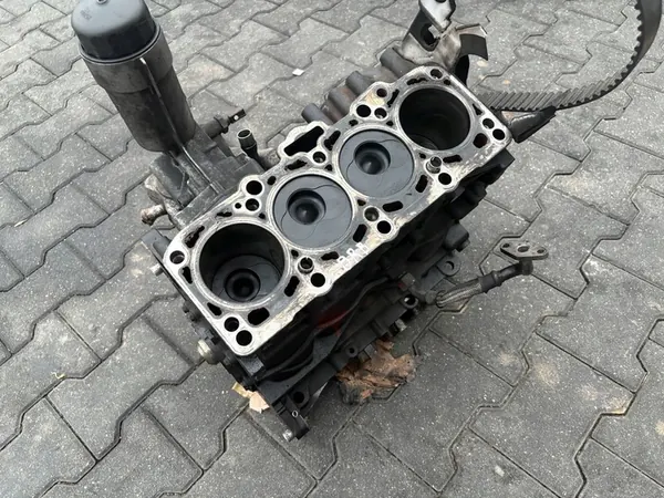 Audi A4 S4 B7 Motorblock image 5