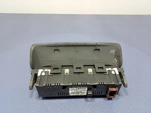 Peugeot Radio-Display OEM 9664336480 - Begagnad image 3