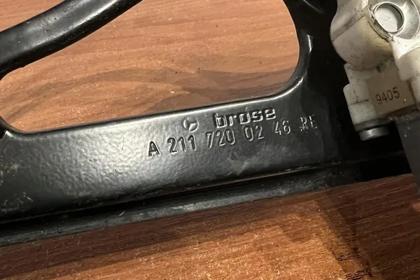 Elevador de vidro traseiro com motor MERCEDES-BENZ E (W211) OEM image 6