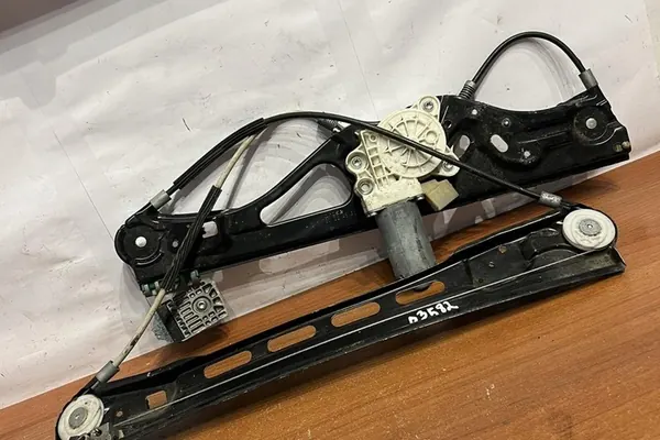 Elevador de vidro traseiro com motor MERCEDES-BENZ E (W211) OEM image 7