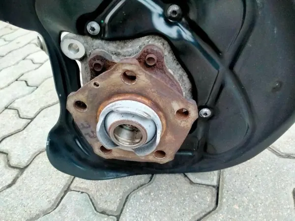 Audi Q7 Ophanging Draaipunt OEM 310126170807 Links Achter image 3