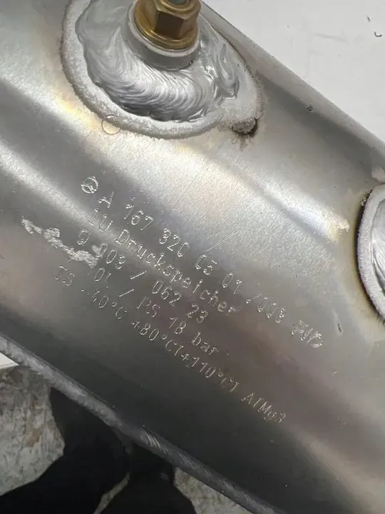 Réservoir d'air Mercedes-Benz GLE Coupe (C167) A1673200501 image 2