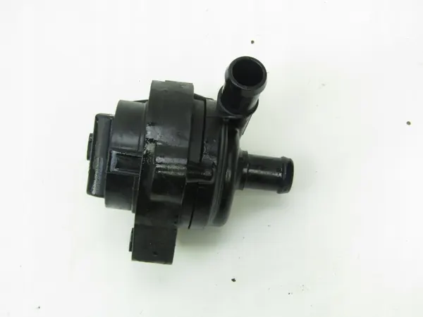 Jaguar I-PACE Vesipumppu OEM J9D3-18D473-AA image 2