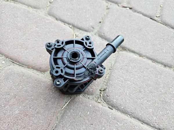 Vattenpumpventil 1.2T Opel Astra K - Skadad image 2