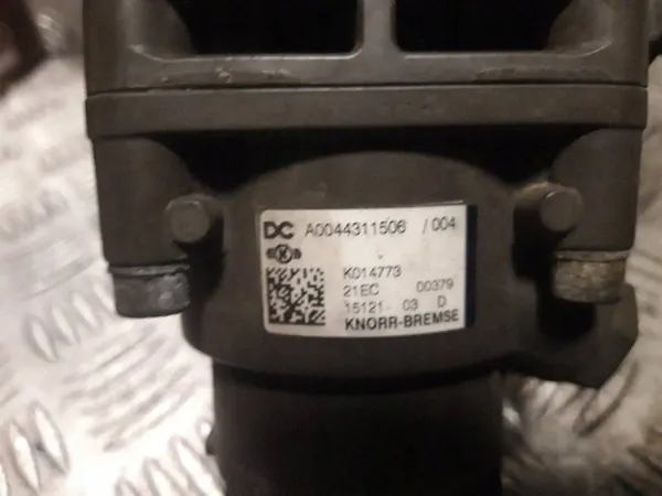 Hoofdremklepel OEM A0044311506 voor Mercedes Actros MP4 image 3