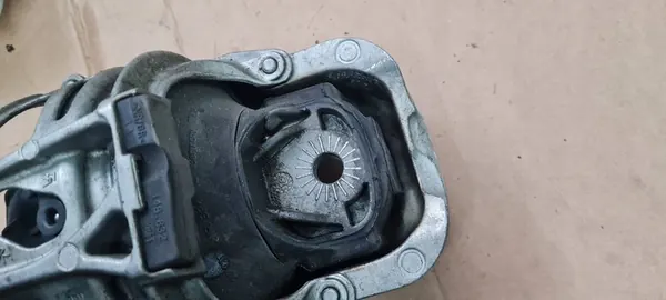 S5 8W Engine Mount Left 3.0 TFSI 4M0199371FG image 9