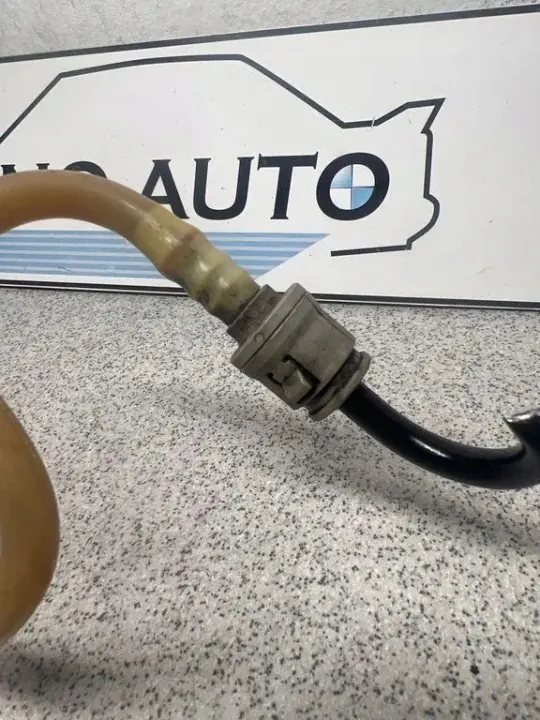 BMW Bränsleledning OEM 13537789304 för 5 Touring image 3