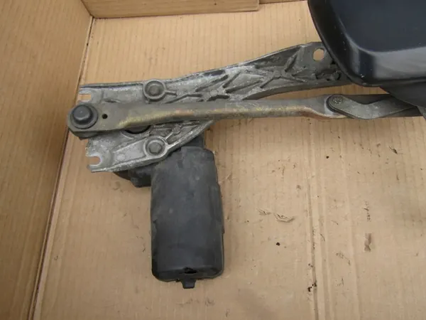 Etupyyhkijän moottorin mekanismi Mercedes W124 85-93 image 7