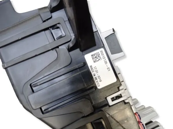 Cadillac Escalade 2018 ISO-kontakt OEM 1GYS4HKJ8JR303259 image 3