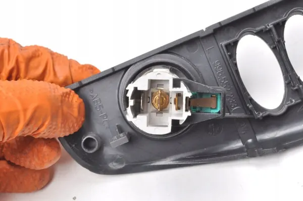 Encendedor Porsche 911 (996) OEM 996552233 - Usado image 6