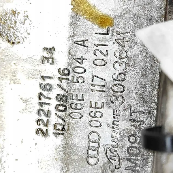 Ölkühler Audi A5 Cabrio 3.0L 2017 06E117021L image 6