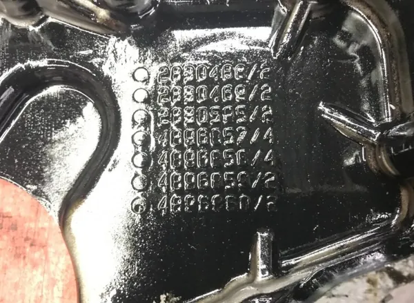 OEM 4896860 Etumoottorikansi Käytetty image 5