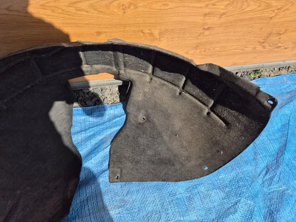 SKODA OCTAVIA II Etu Oikea Lokasuoja 1Z0809958B image 3