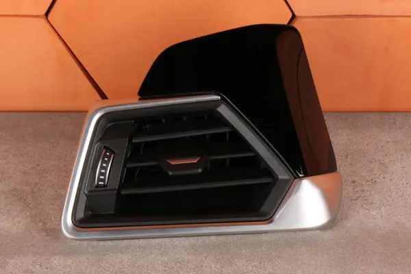 Vänster luftintagsgallret OEM 6848617 för BMW G20-G26 image 2