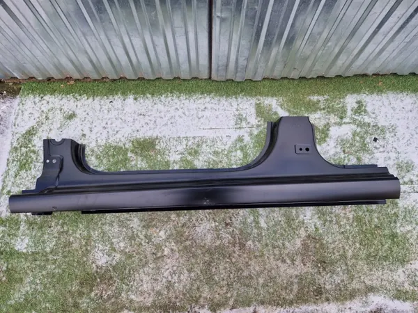 SEAT OEM 6F0809605C Bas de Côté Gauche 2018-2024 image 2