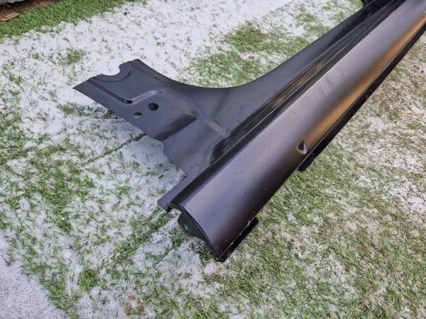 SEAT OEM 6F0809605C Bas de Côté Gauche 2018-2024 image 3