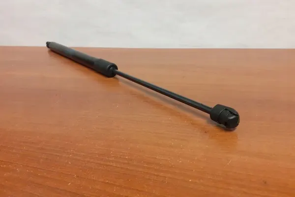 Atuador de porta-malas direito VW GOLF VII 5G9827550B image 2