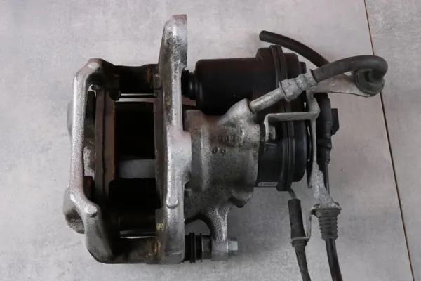 BMW Bremssystem OEM 6891275 - Bremszangen Scheiben Beläge image 10