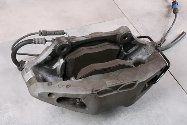 BMW Bremssystem OEM 6891275 - Bremszangen Scheiben Beläge image 7