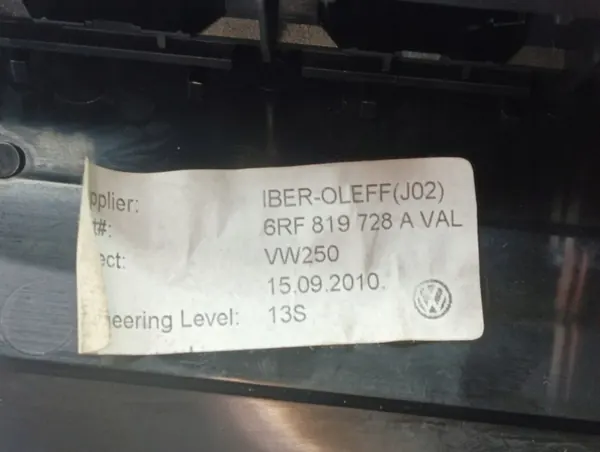 Grille de ventilation console VW Polo V OEM 6RF819728A image 4