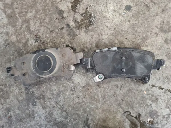 OEM 68385238AC Taka jarrupalat Jeep Wrangler Rubicon JL:lle image 2