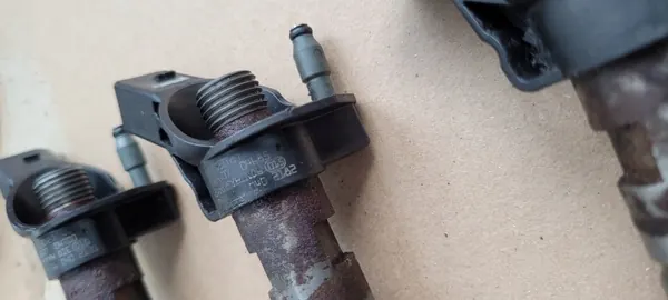 Inyector Combustible OEM 059130277CC Audi 3.0 TDI image 7