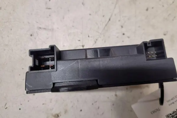 Bränslepumpkontroller MERCEDES-BENZ E (W212) A2129003408 image 2