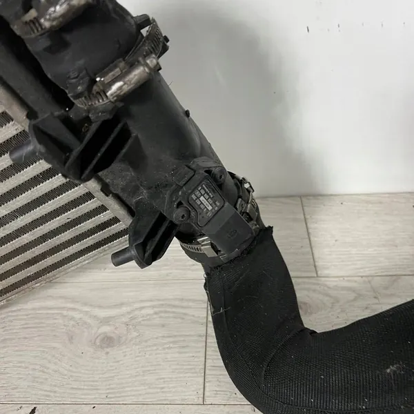 AUDI A6 C6 Intercooler Sinistro 2.7 3.0 TDI image 3