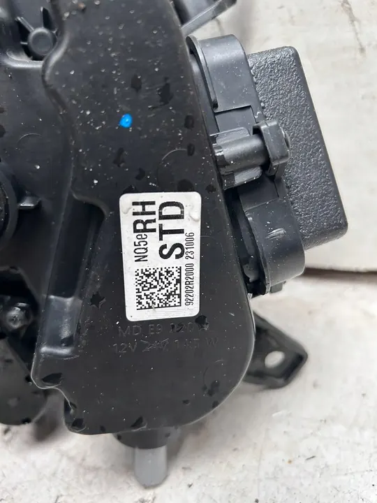 Farol Halógeno Direito DRL KIA Sportage 5 92202R2000 image 3