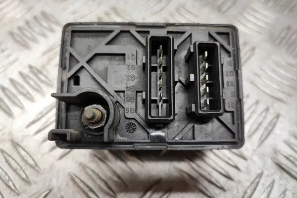 Sytytystulpat FIAT STILO 1.9L diesel 2005 OEM 51299012 image 2