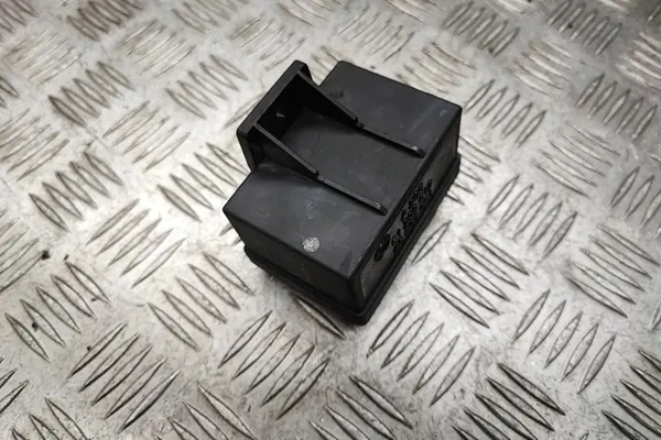 Sytytystulpat FIAT STILO 1.9L diesel 2005 OEM 51299012 image 3