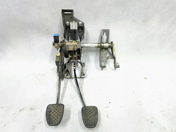 Jeu de pédales OEM 29473 pour Subaru Forester SJ 14-18 image 2