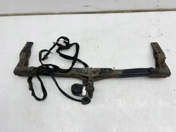 Volvo S80 I 98-06 Dragkrok OEM 30664399 image 2