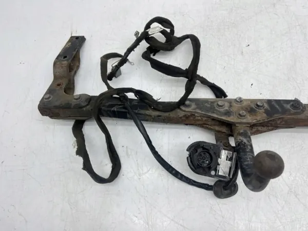 Volvo S80 I 98-06 Dragkrok OEM 30664399 image 3