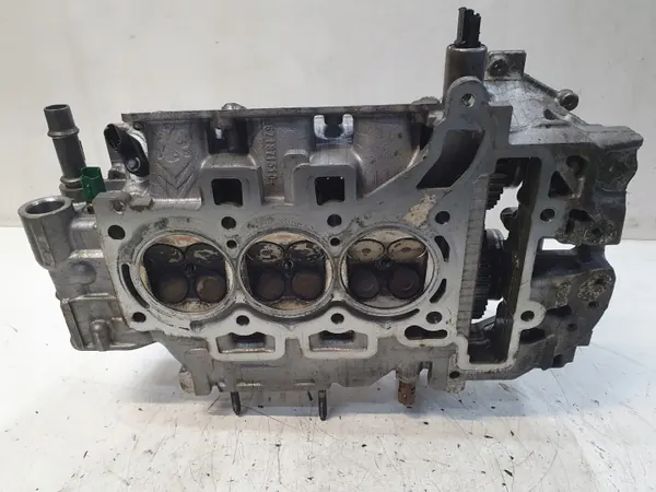 Cabeça do Motor com Árvores de Cames OEM 9671708880 Usada image 10