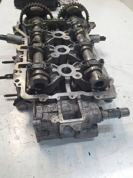 Cabeça do Motor com Árvores de Cames OEM 9671708880 Usada image 4