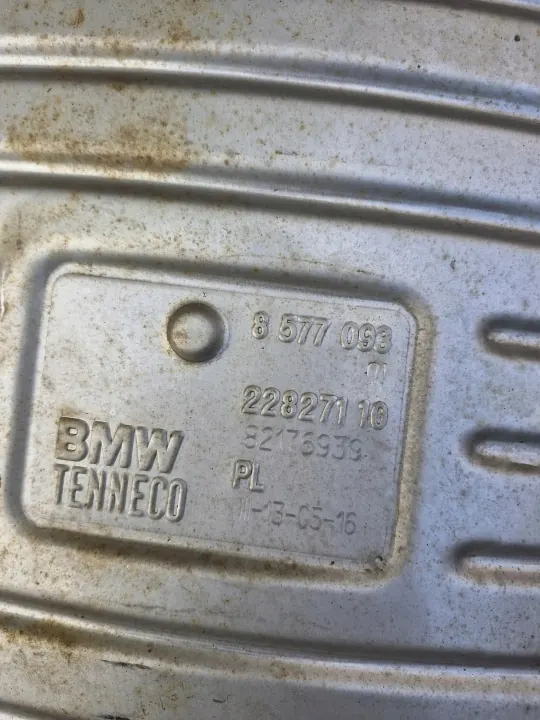 OEM 8577093 BMW X1 F48 Endschalldämpfer - Gebraucht image 4
