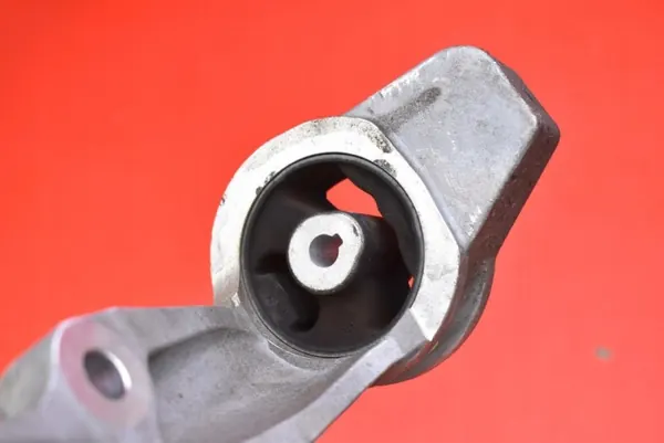 Support de montage différentiel OEM NA5F39730 Mazda MX-5 image 8
