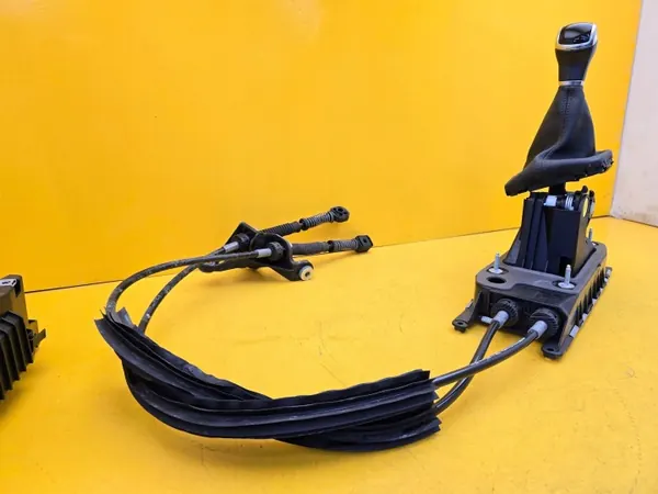 Audi A1 Versnellingspook OEM 2Q0711049K image 5