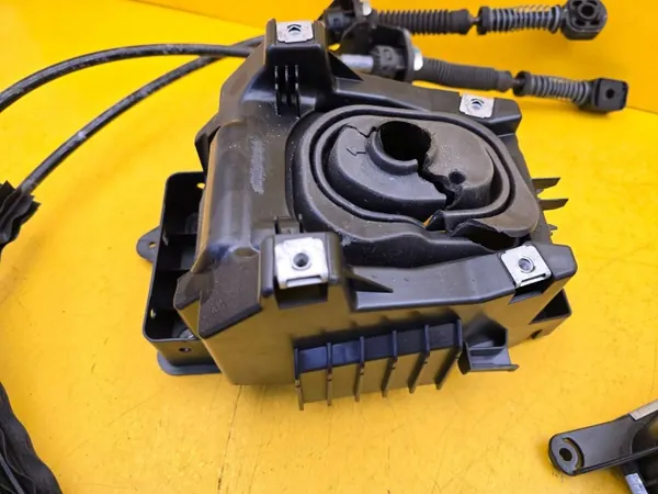 Audi A1 Versnellingspook OEM 2Q0711049K image 7