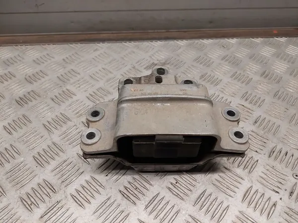 Moottorin tuki AUDI 2.0L bensiini 2018 image 4