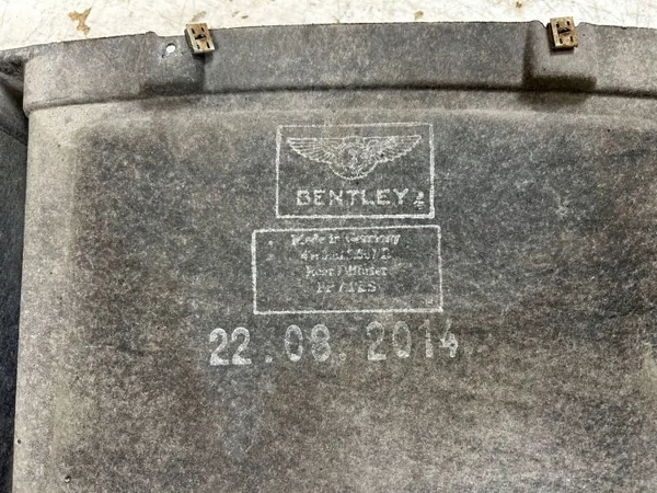 Bentley Flying Spur etupuskurikilpi OEM 4W0825507 image 5