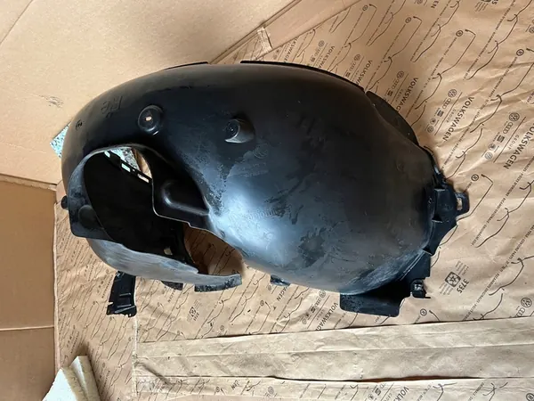 SKODA OCTAVIA III LIFT Front Right Wheel Arch OEM 5E0809958 image 3